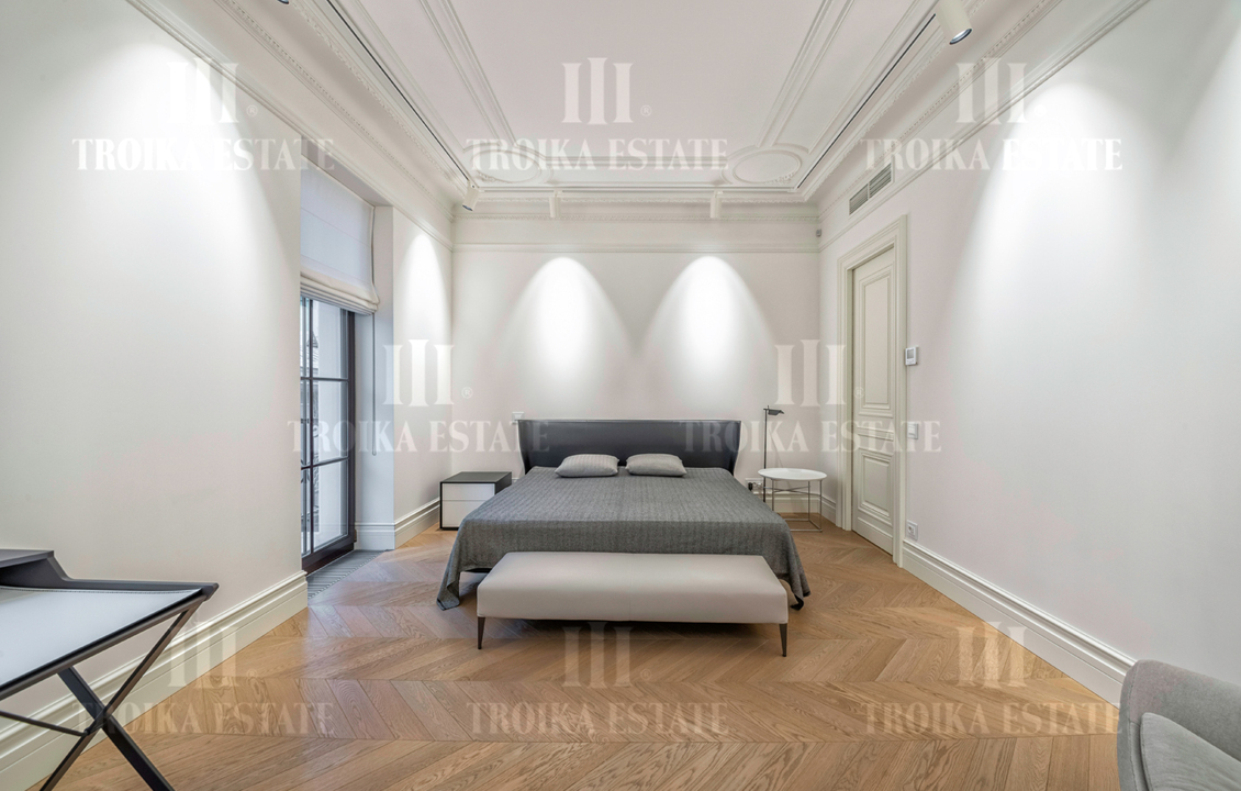 Купить  Квартиру с отделкой Нащокинский пер-к 7 метро Кропоткинская