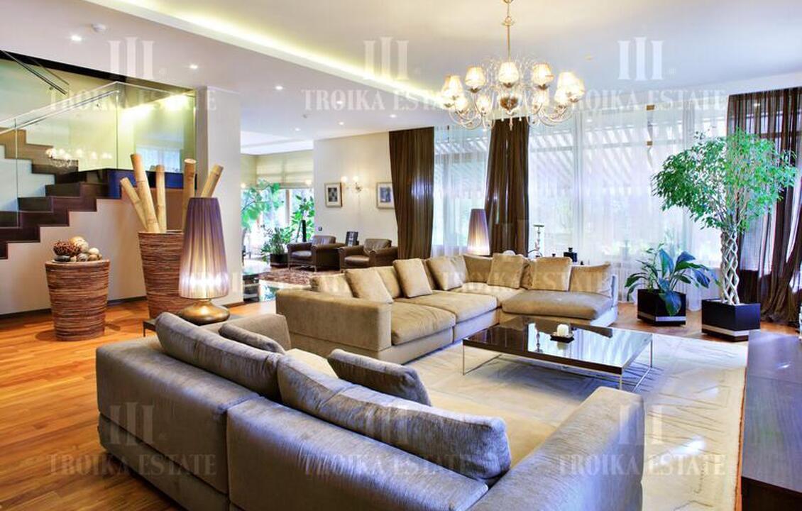 КупитьКоттедж
с отделкойГорки-21 метро 