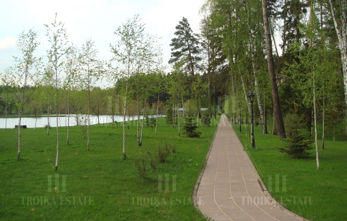 КупитьУчасток
без отделкиСосновый Бор 18 км. метро 