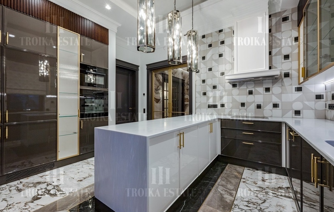 КупитьКоттедж
с отделкойДовиль 9 км метро 