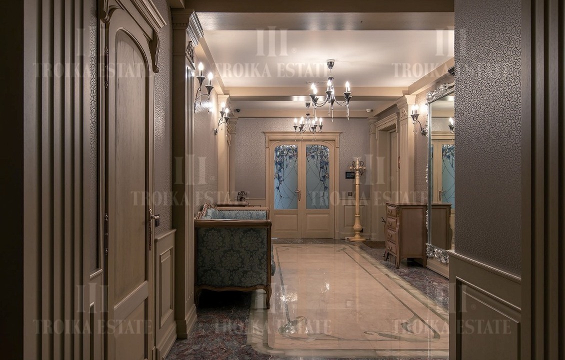 Купить  Квартиру с отделкой Барыковский пер-к 6 метро Кропоткинская