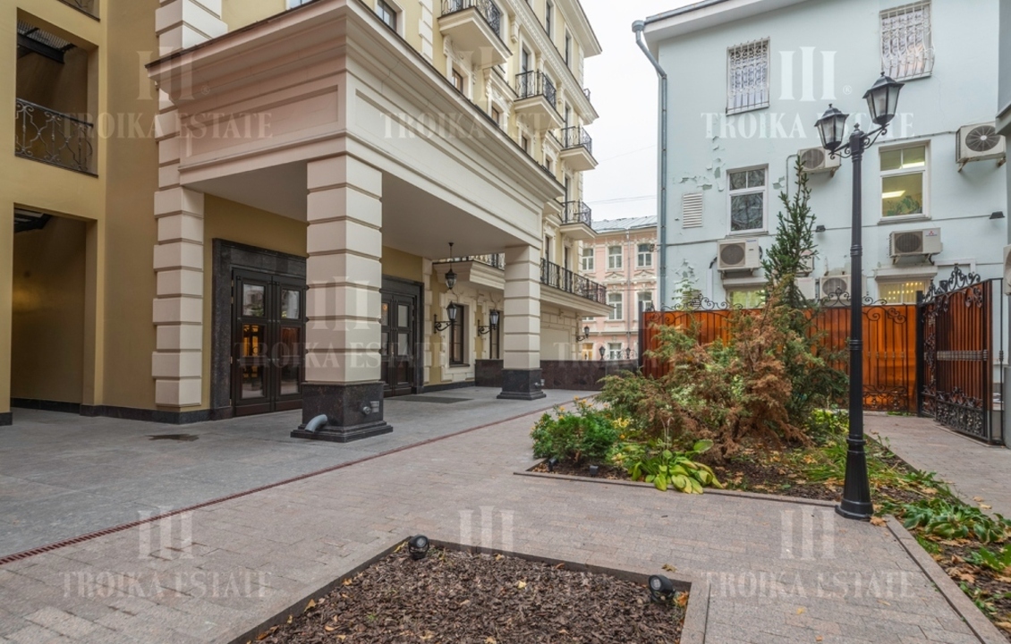 Купить  Квартиру с отделкой Нащокинский пер-к 7 метро Кропоткинская