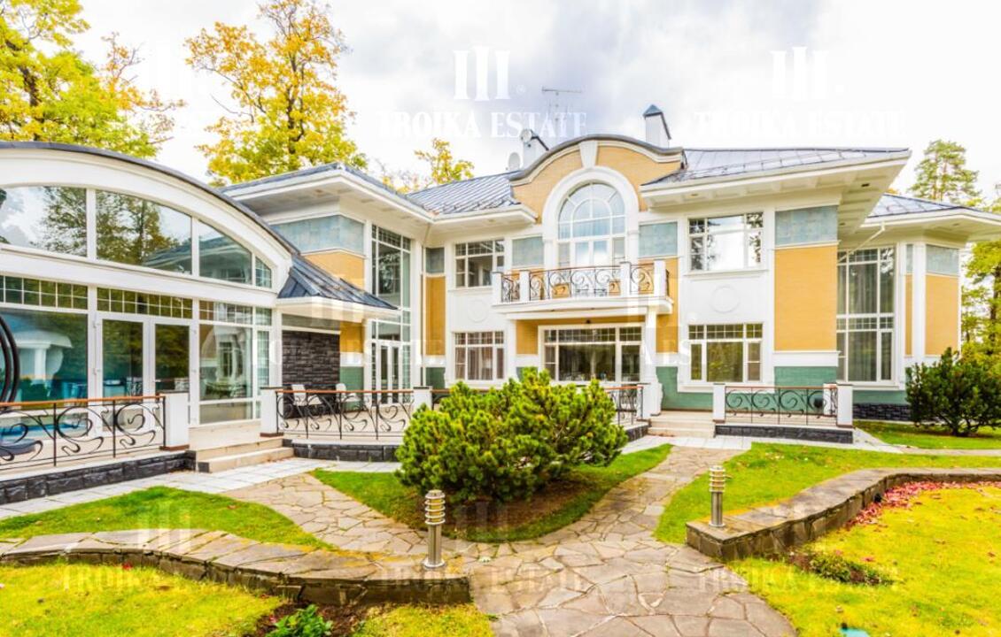 КупитьКоттедж
с отделкойГорки-1 метро 