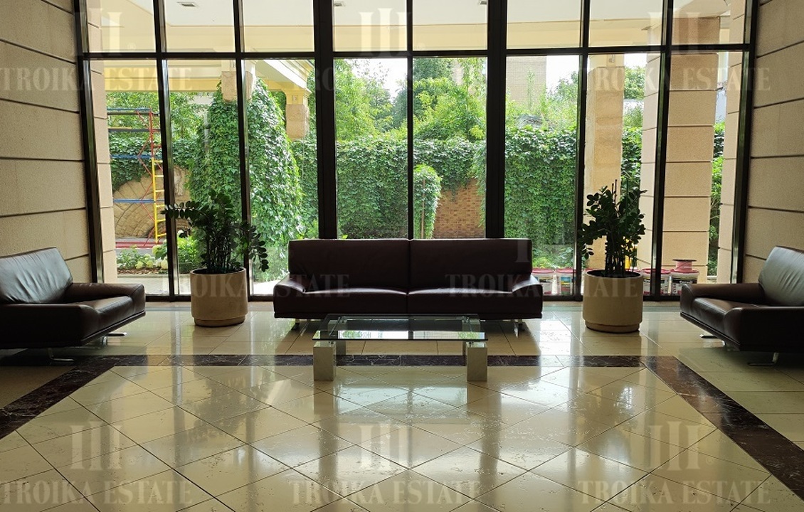 Купить  Пентхаус без отделки Б. Левшинский пер-к 11 метро Смоленская