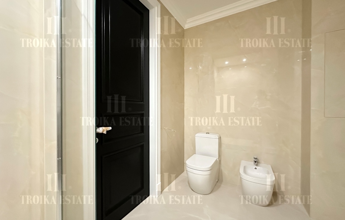 Купить  Квартиру с отделкой Сеченовский пер-к 3 метро Кропоткинская