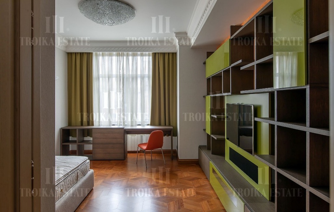 Купить  Квартиру с отделкой Барыковский пер-к 6 метро Кропоткинская