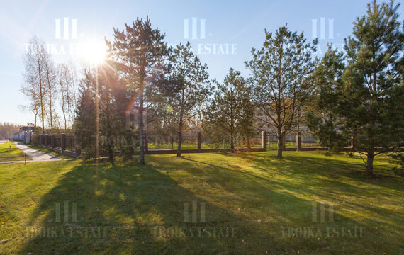 Купить  Участок без отделки Рублево-Успенское 4км от МКАД