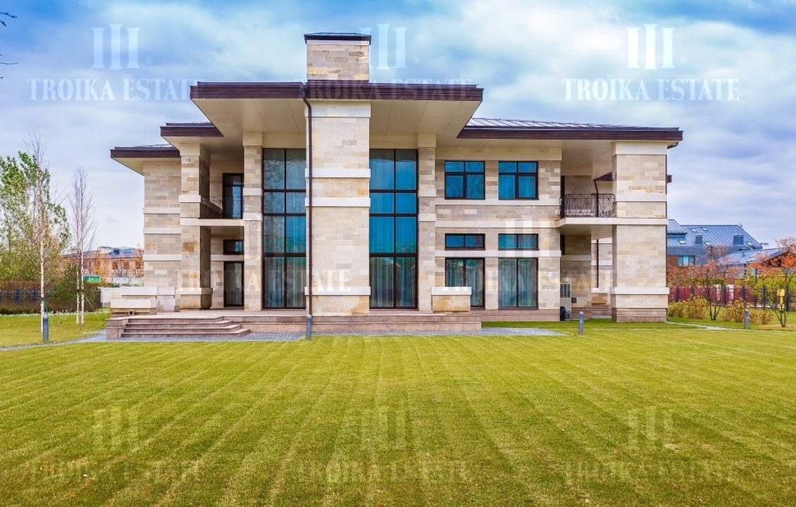 КупитьКоттедж
с отделкойЖуковка XXI  метро 