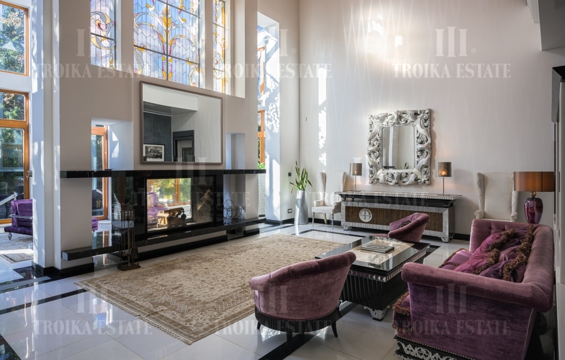 АрендоватьКоттедж
с отделкойНиколино 23 км метро 