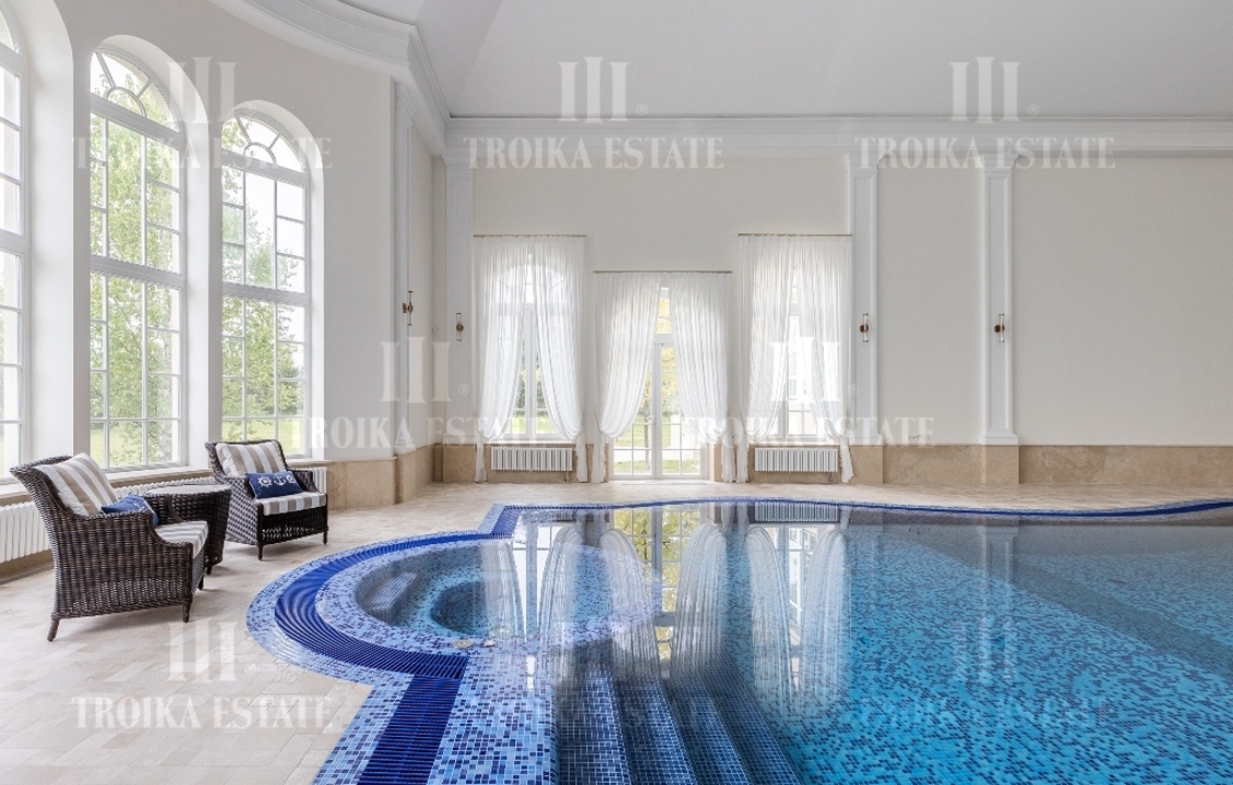 КупитьКоттедж
с отделкойАгаларов Эстейт 24 км метро 