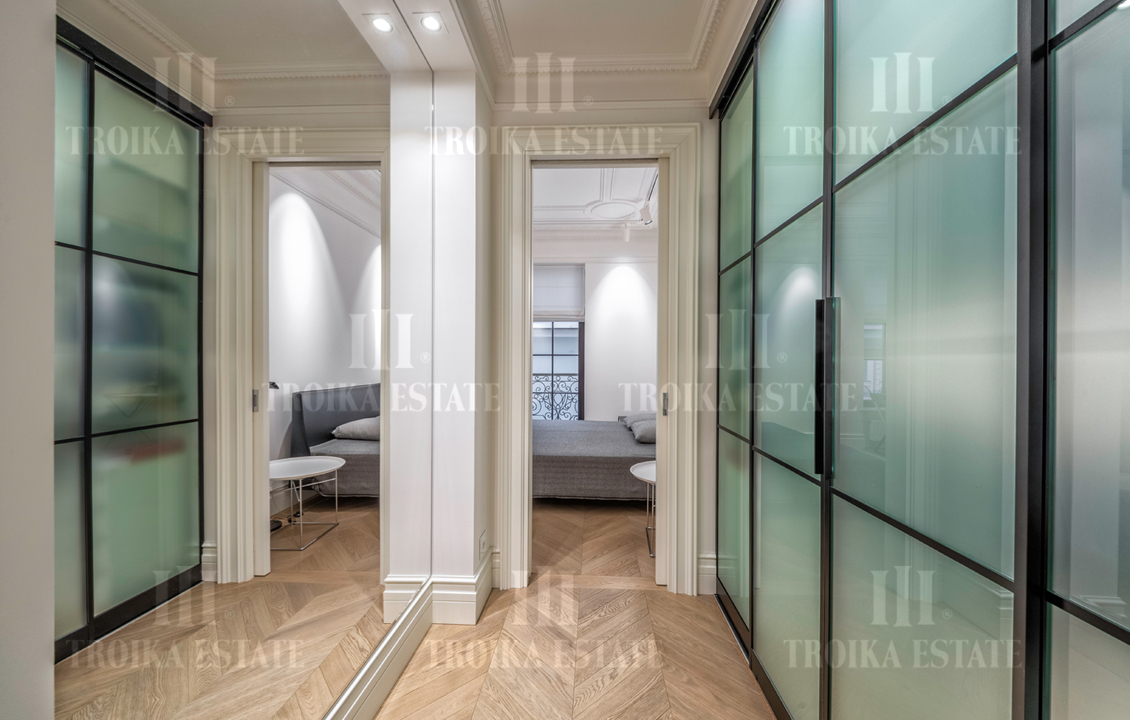 Купить  Квартиру с отделкой Нащокинский пер-к 7 метро Кропоткинская