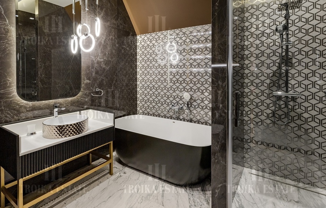 КупитьКоттедж
с отделкойДовиль 9 км метро 