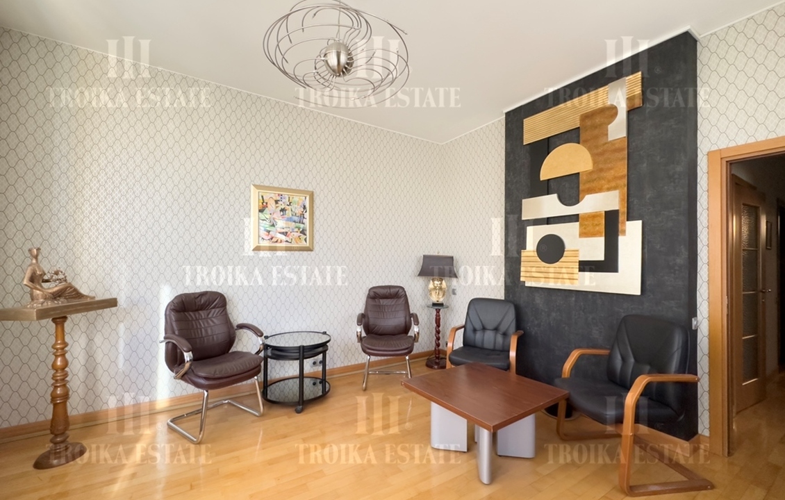 Купить  Квартиру с отделкой Филипповский пер-к 8с1 метро Кропоткинская