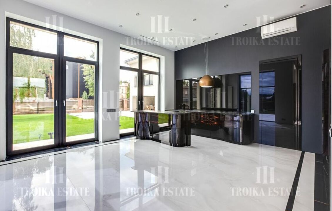 КупитьКоттедж
с отделкойРаздоры-2 5 км метро 