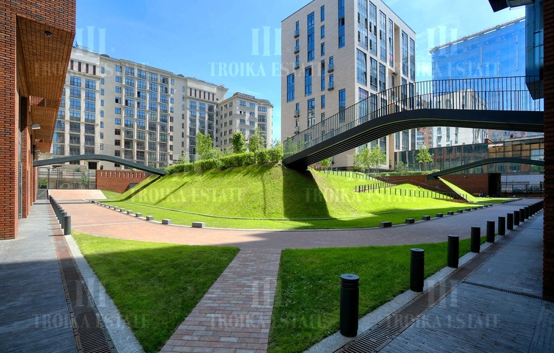 Купить  Пентхаус без отделки Ефремова ул, 10с1к4/5 метро Спортивная