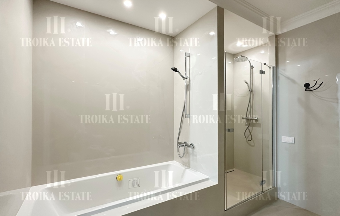 Купить  Квартиру с отделкой Сеченовский пер-к 3 метро Кропоткинская