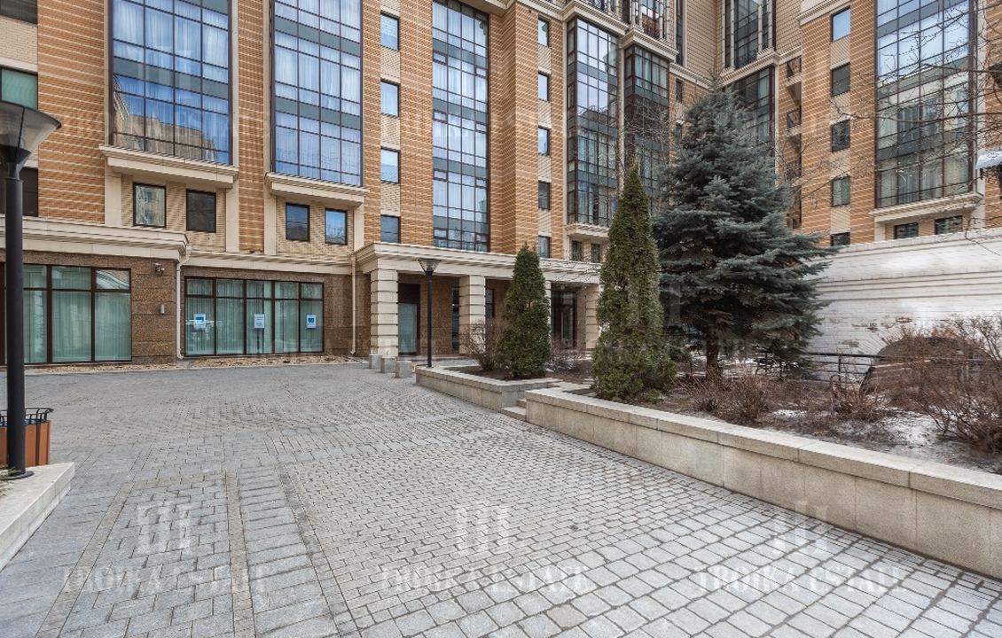 Купить  Пентхаус с отделкой Б. Афанасьевский пер-к 28 метро Арбатская