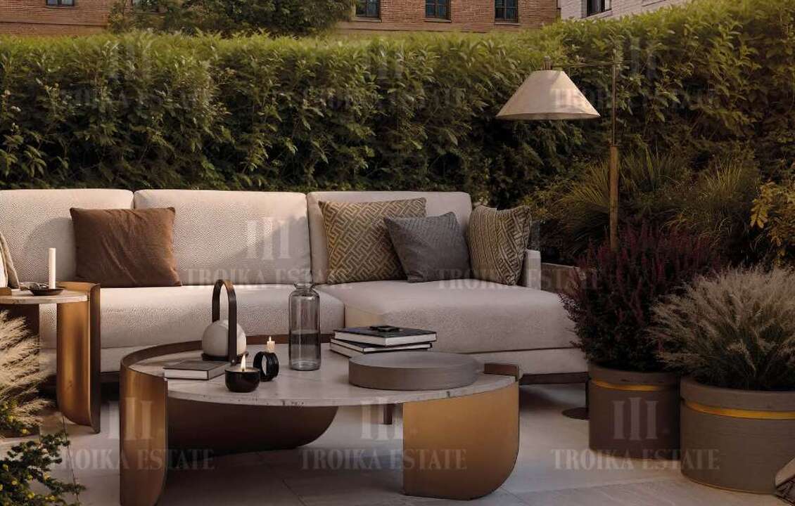 Купить   без отделки Курсовой пер-к 12/5с7 метро Кропоткинская