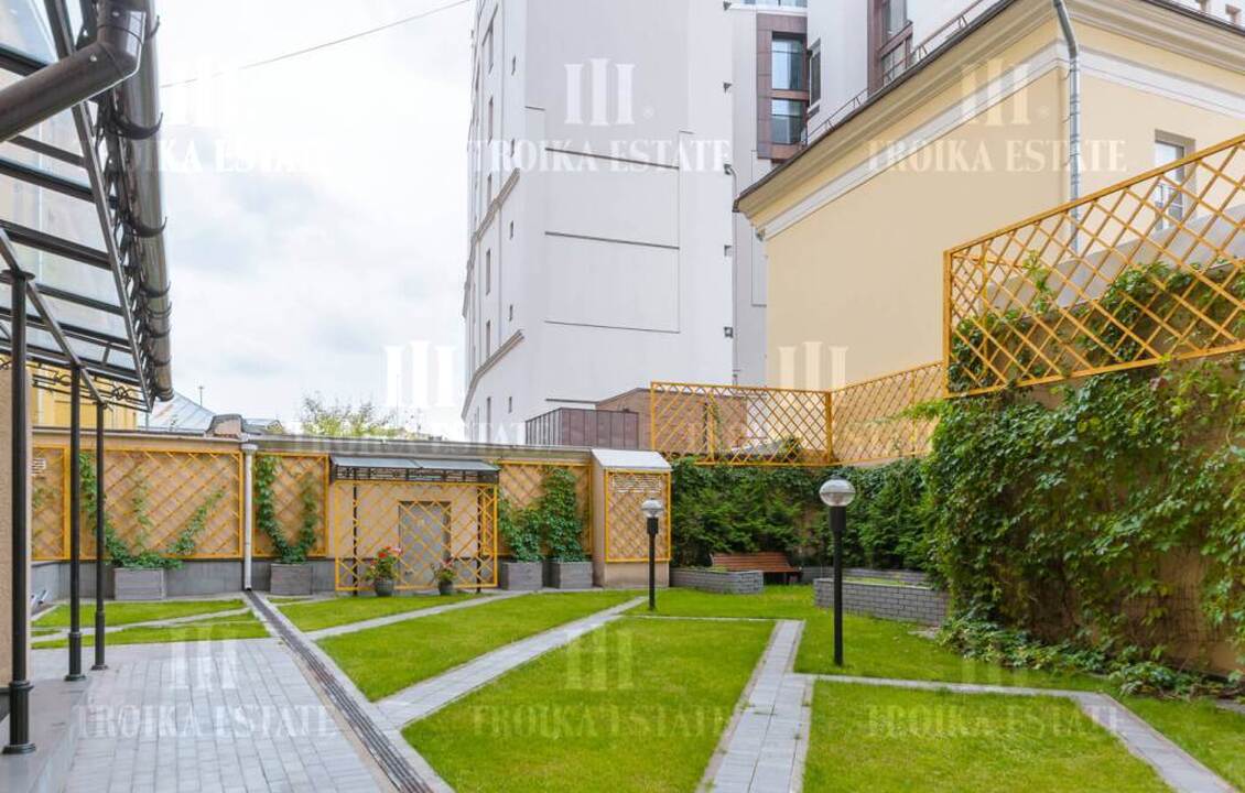 Купить  Квартиру с отделкой Барыковский пер-к 6 метро Кропоткинская