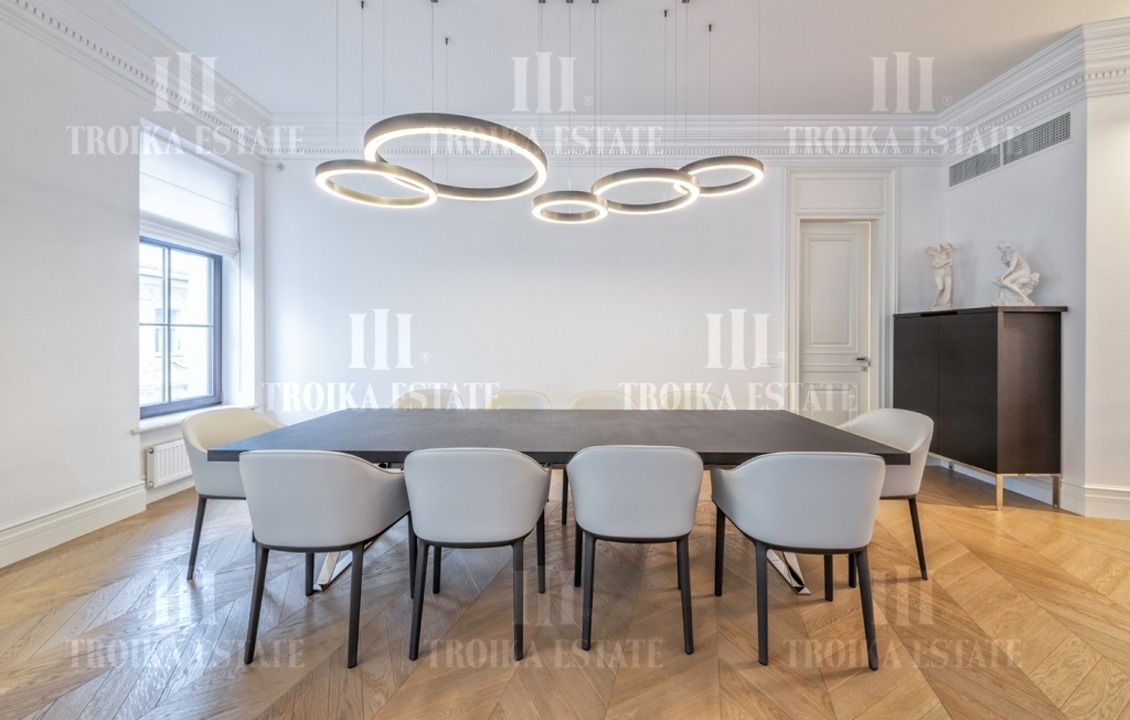 Купить  Квартиру с отделкой Нащокинский пер-к 7 метро Кропоткинская