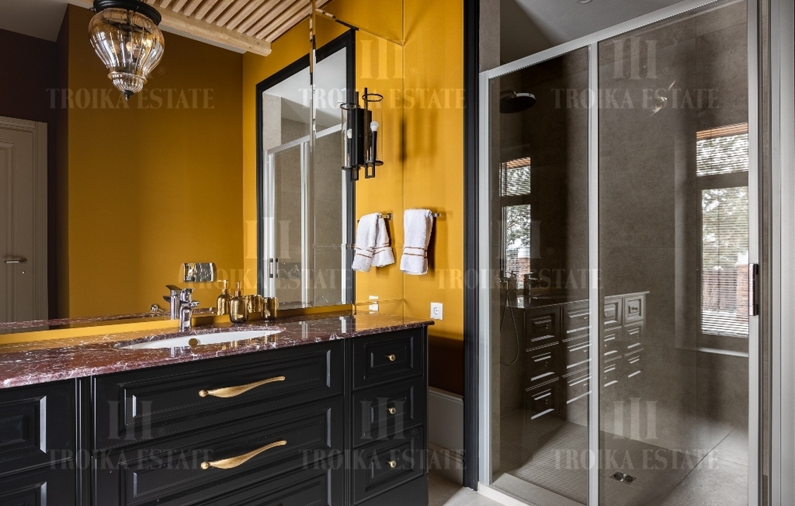 КупитьКоттедж
с отделкойРуза Фэмили Парк 9 км метро 