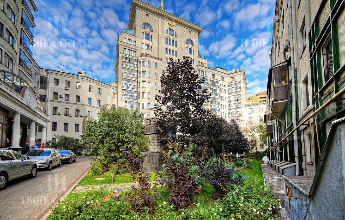 Купить  Пентхаус без отделки 1-й Неопалимовский пер-к 8-10 метро Парк культуры