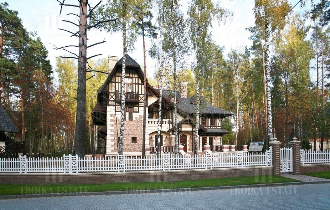 КупитьКоттедж
с отделкойДовиль 9 км метро 