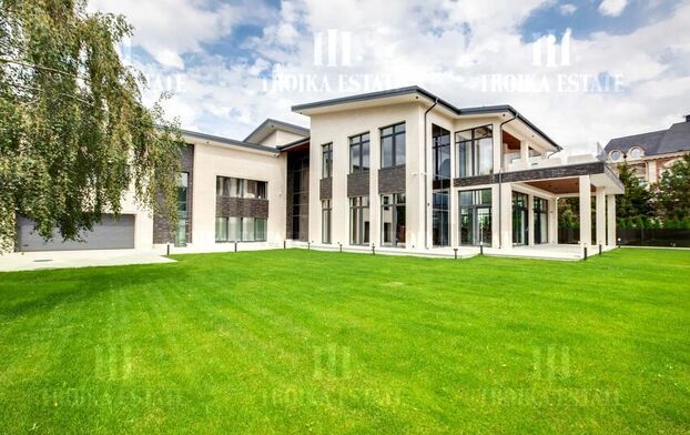 Купить  Коттедж с отделкой Рублево-Успенское 4км от МКАД