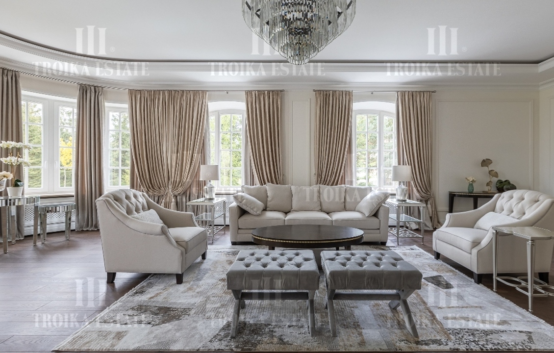 КупитьКоттедж
с отделкойАгаларов Эстейт 24 км метро 