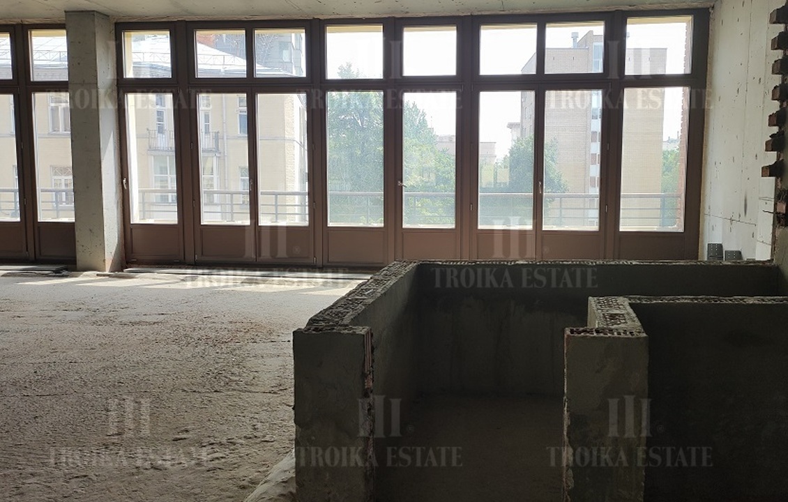 Купить  Квартиру без отделки Б. Левшинский пер-к 11 метро Смоленская