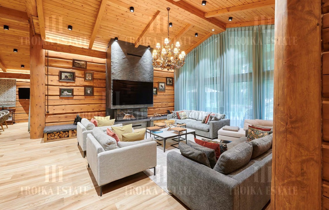 КупитьКоттедж
с отделкойАлександровка 10 км метро 