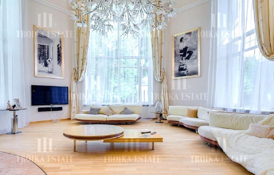 КупитьКоттедж
с отделкойГорки-1 метро 