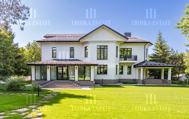 Купить  Коттедж с отделкой Новорижское 24км от МКАД