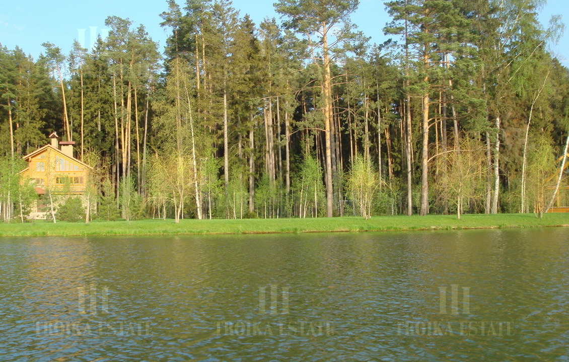 КупитьУчасток
без отделкиСосновый Бор 18 км. метро 