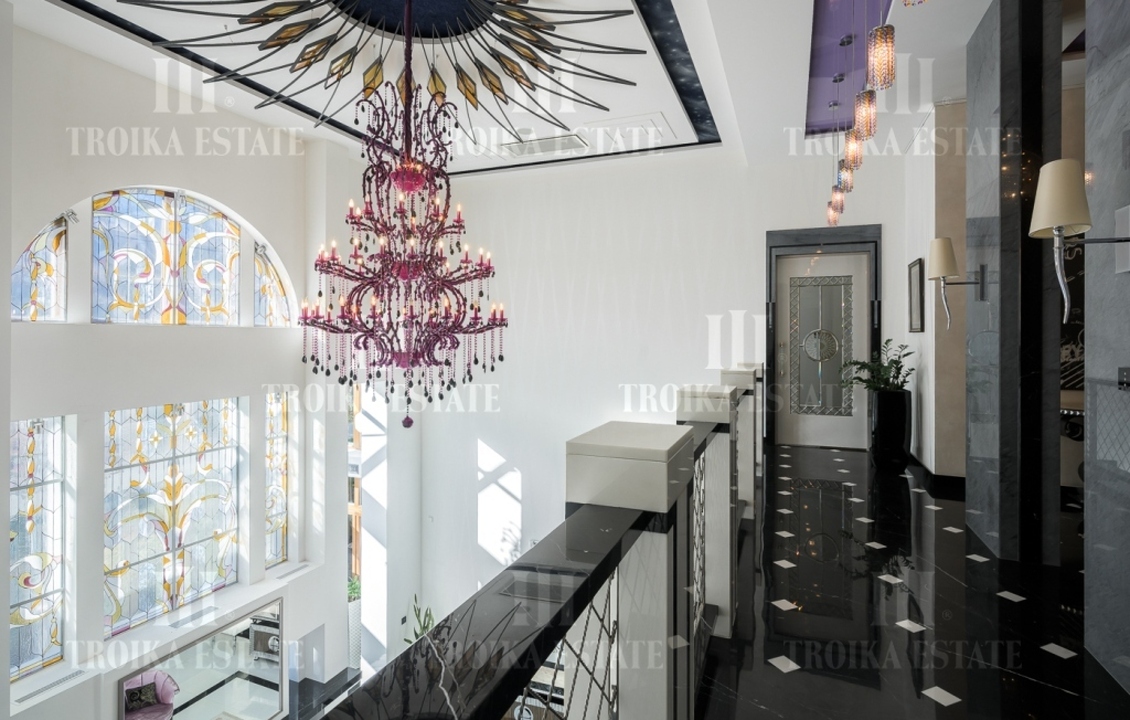 АрендоватьКоттедж
с отделкойНиколино 23 км метро 