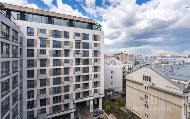 Дом на Покровском бульваре
                    