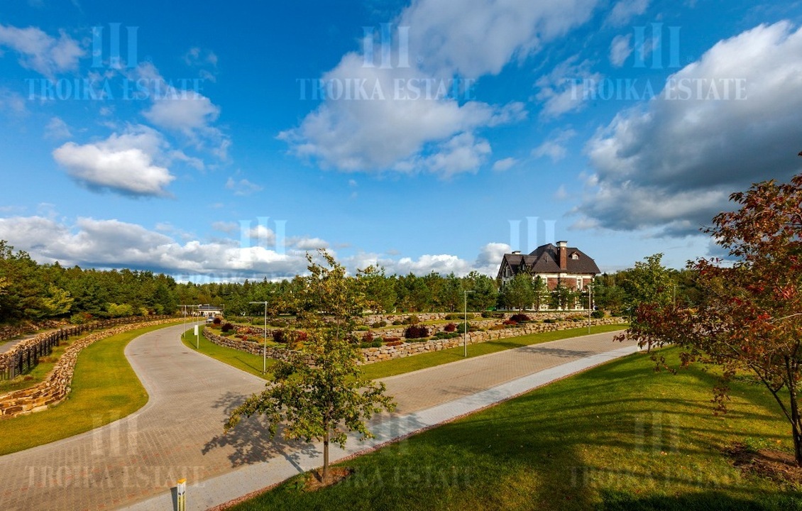 КупитьУчасток
без отделкиНиколино 23 км метро 