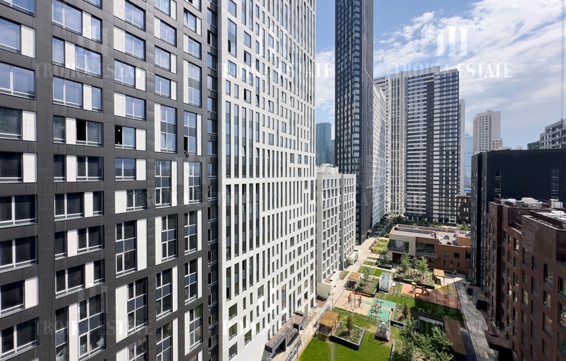 Купить  Квартиру без отделки Шмитовский пр-д 39к6 метро Шелепиха