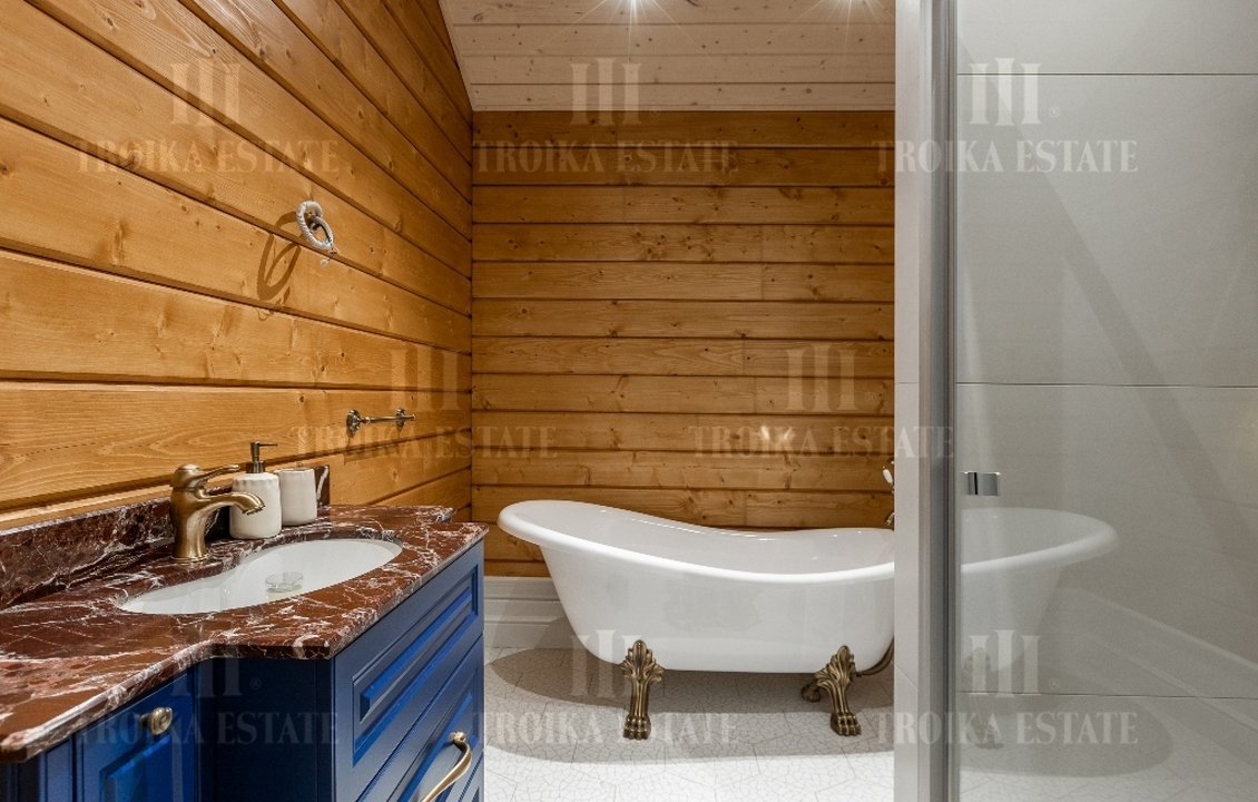 КупитьКоттедж
с отделкойРуза Фэмили Парк 9 км метро 