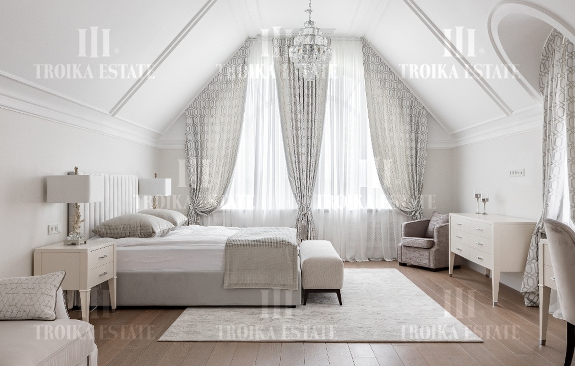 КупитьКоттедж
с отделкойАгаларов Эстейт 24 км метро 