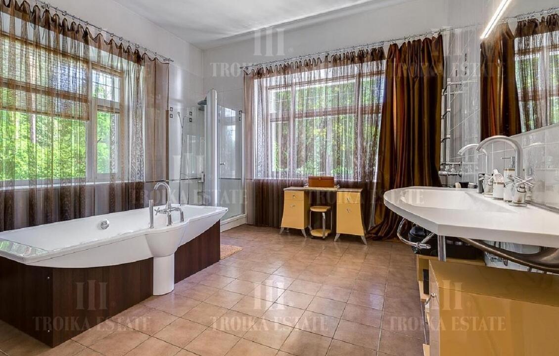 КупитьКоттедж
с отделкойГорки-1 метро 