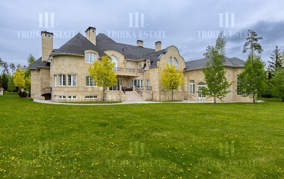 Купить  Коттедж с отделкой Новорижское 24км от МКАД