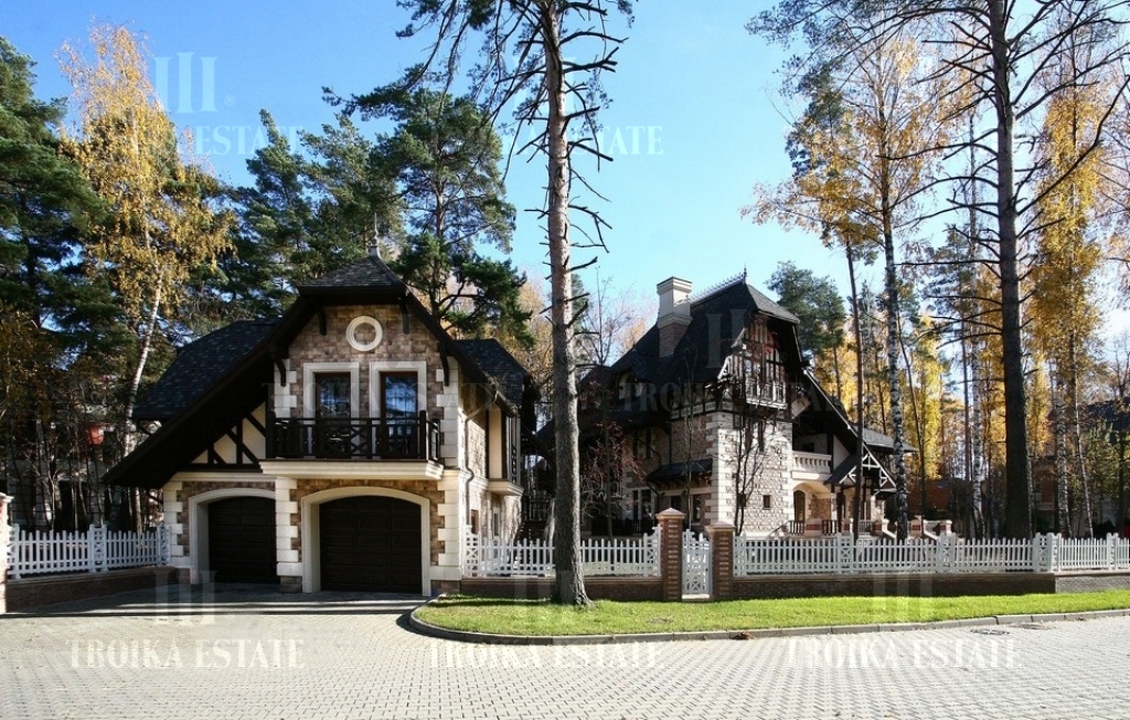 КупитьКоттедж
с отделкойДовиль 9 км метро 