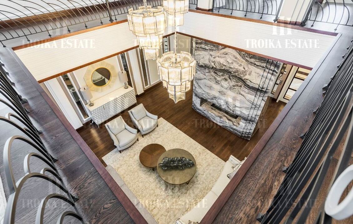 КупитьКоттедж
с отделкойБарвиха XXI 5 км метро 