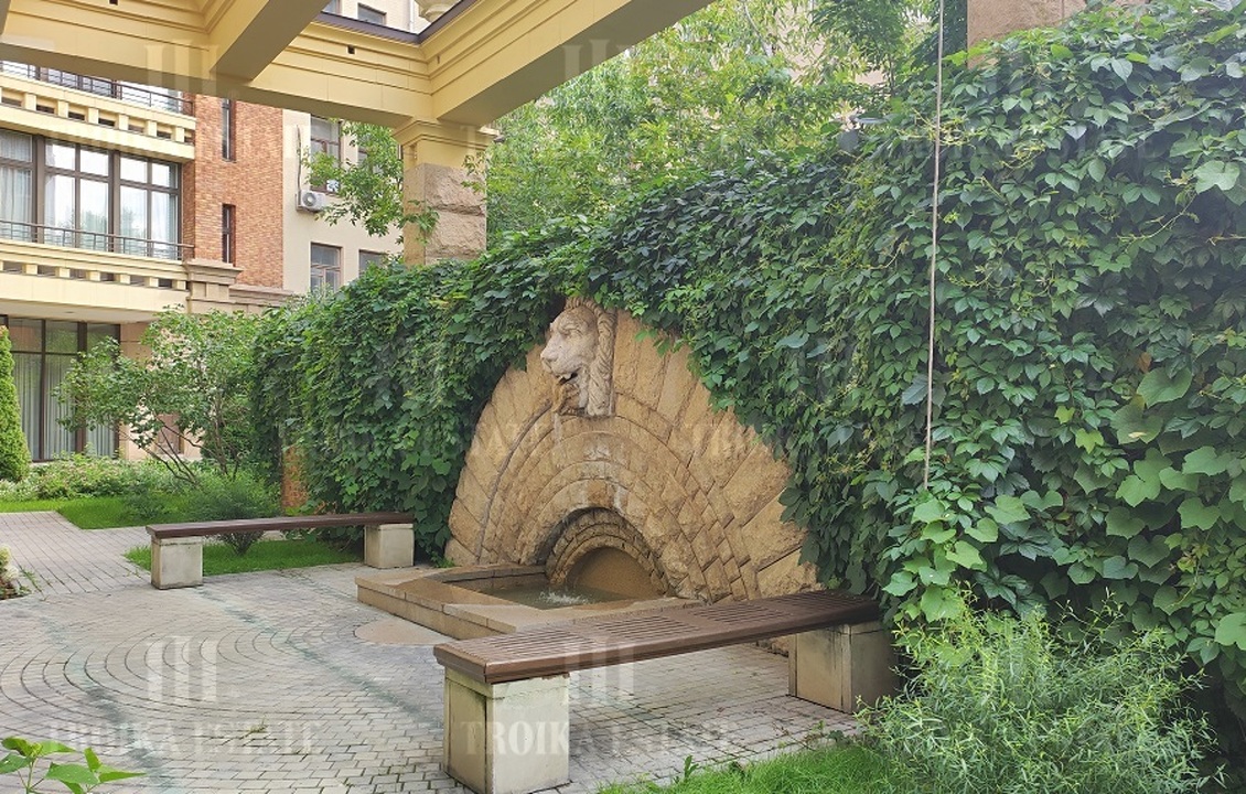 Купить  Квартиру без отделки Б. Левшинский пер-к 11 метро Смоленская