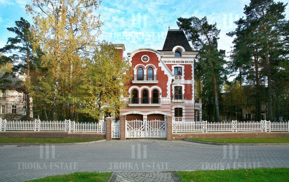 Купить  Коттедж с отделкой Минское 9км от МКАД