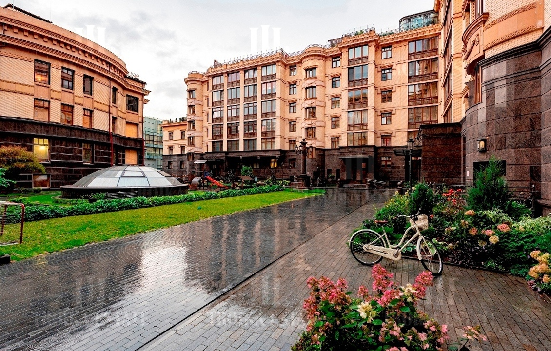 Купить  Квартиру без отделки Хилков пер-к 1 метро Парк культуры