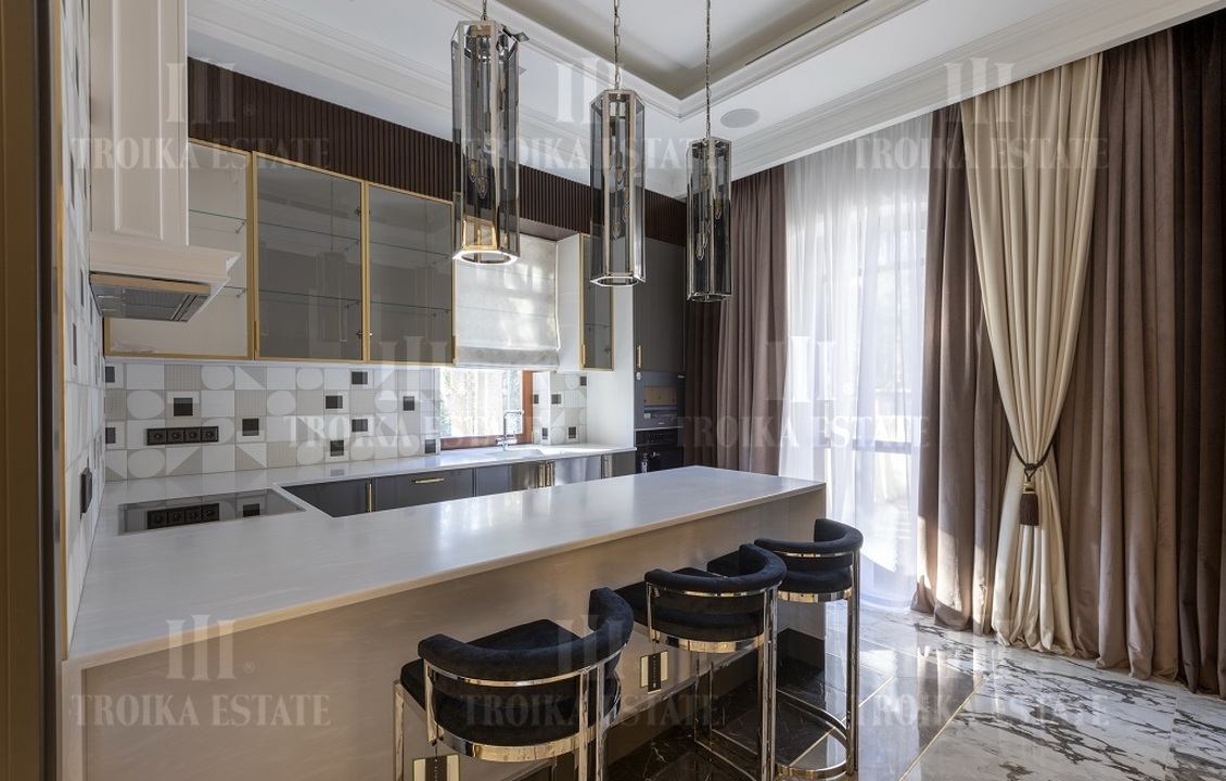 КупитьКоттедж
с отделкойДовиль 9 км метро 