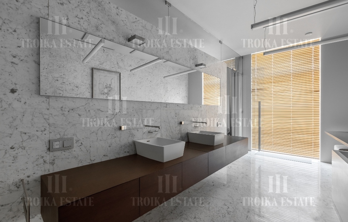 Купить  Пентхаус с отделкой Молочный пер-к 1 метро Парк культуры